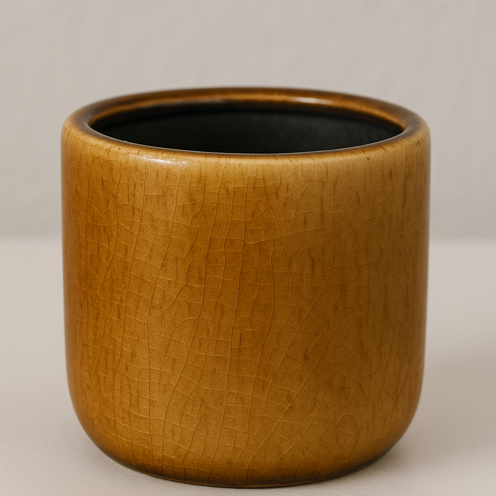 Pot Nine Caramel – Kleiner Übertopf aus rissiger Keramik (7×7 cm)