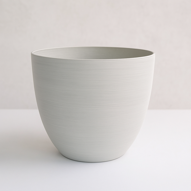 Pot Bola Cloudy – Light Grey Recycled Polymer Planter in 5 Sizes -  Plant Circle.